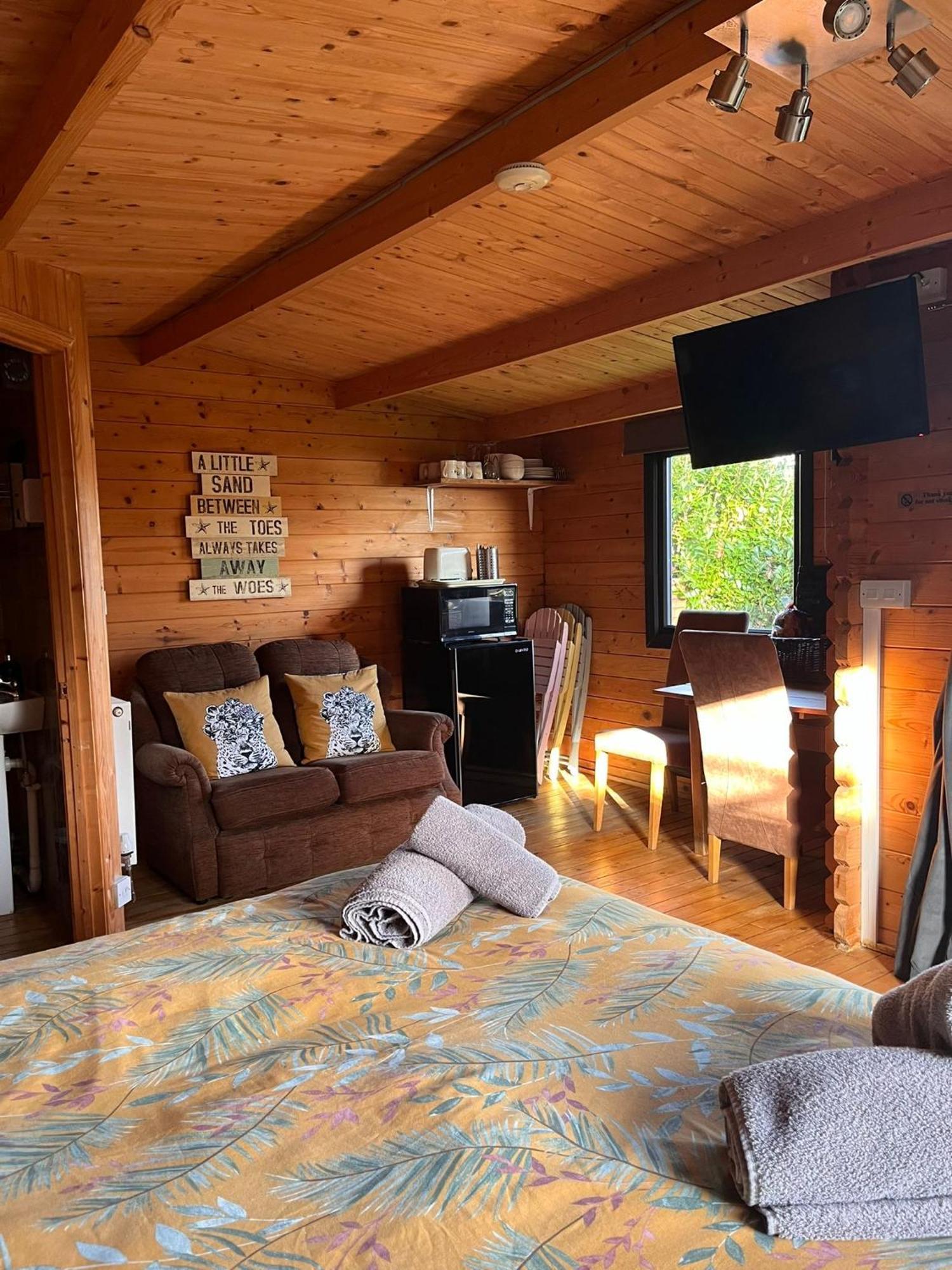Morlais Log Cabin Lyme Regis Exterior foto